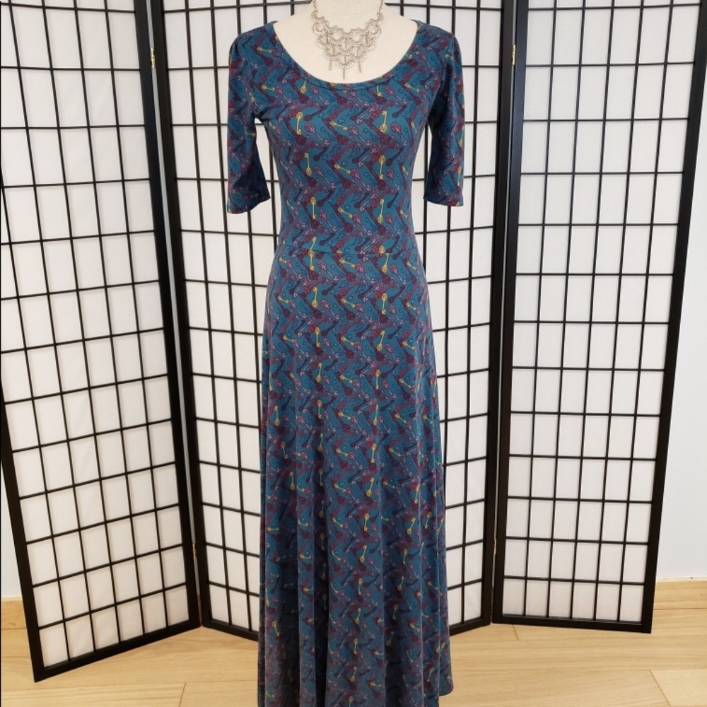 Size Small LuLaRoe Ana dress